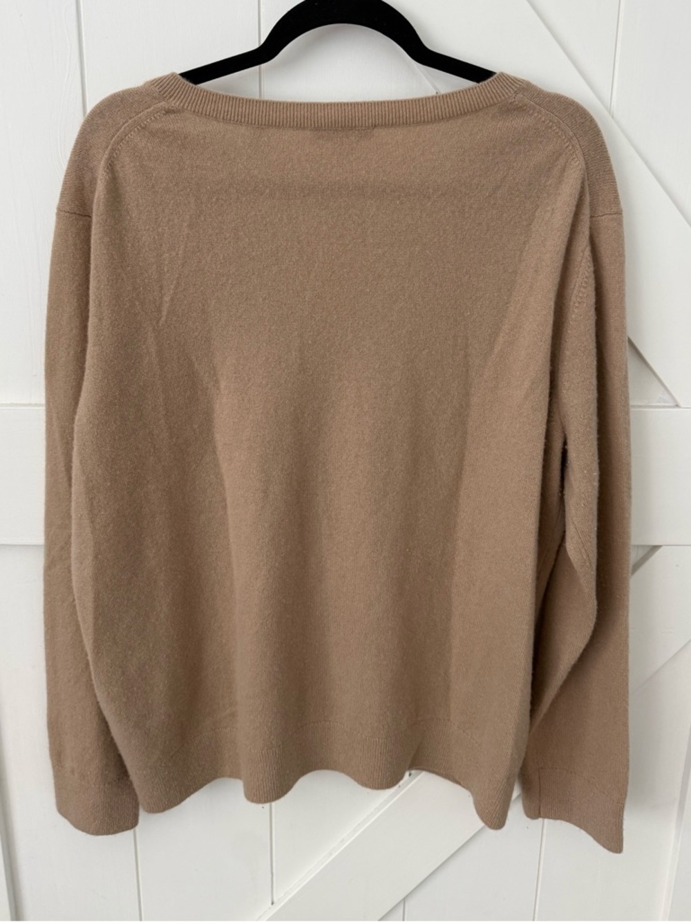 Vince Cashmere Weekend V-Neck Sweater - Picture 2 of 15